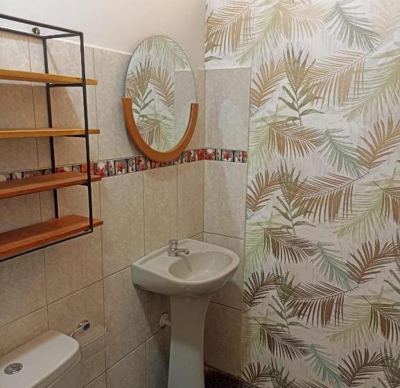 חדר קומפורט לשלושה, Bijao Hostel