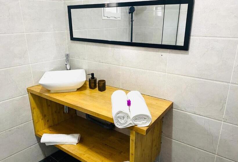 חדר משפחתי, Moya Résidence By Md