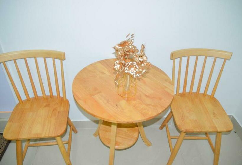 اتاق لوکس, Blue House