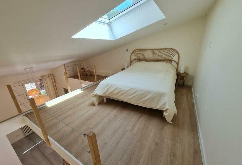 Номер Deluxe, Le Saint Christophe   Mairie D Aubervilliers Ligne 12