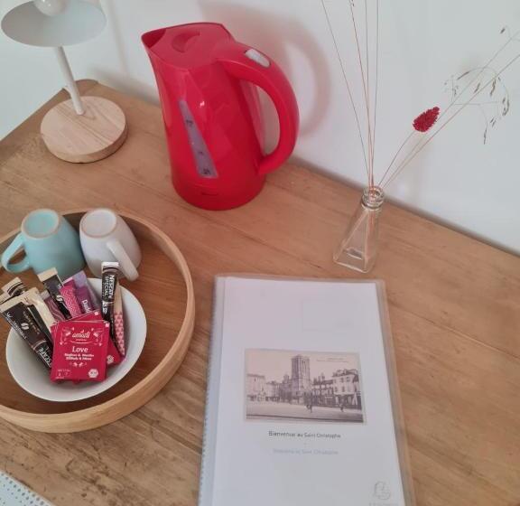 Люкс Повышенной Комфортности, Le Saint Christophe   Mairie D Aubervilliers Ligne 12