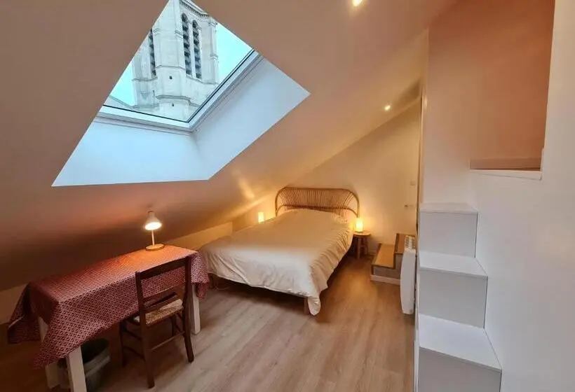 スタンダードルーム, Le Saint Christophe   Mairie D Aubervilliers Ligne 12