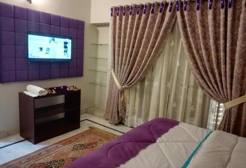 اتاق لوکس با بالکن, Island Clifton