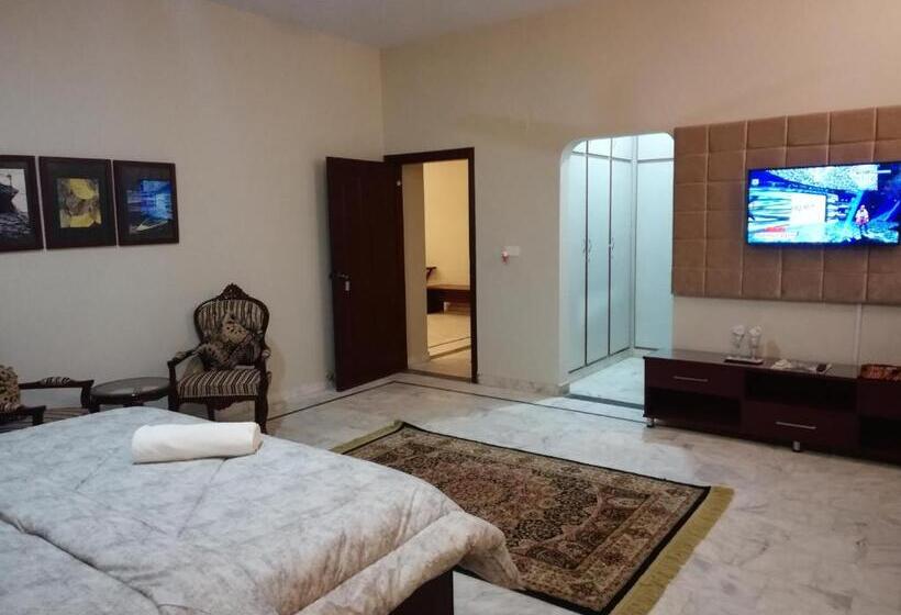 اتاق لوکس با تخت بزرگ, Island Clifton