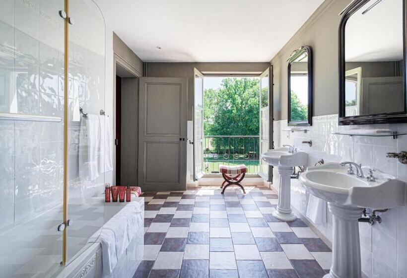 Полулюкс Вид на Сад, Château De Paradis