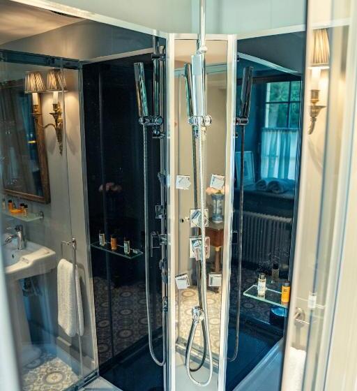 Вилла с 1 спальней и бассейном, Château De Paradis