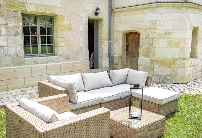 Вилла с 1 спальней и бассейном, Château De Paradis