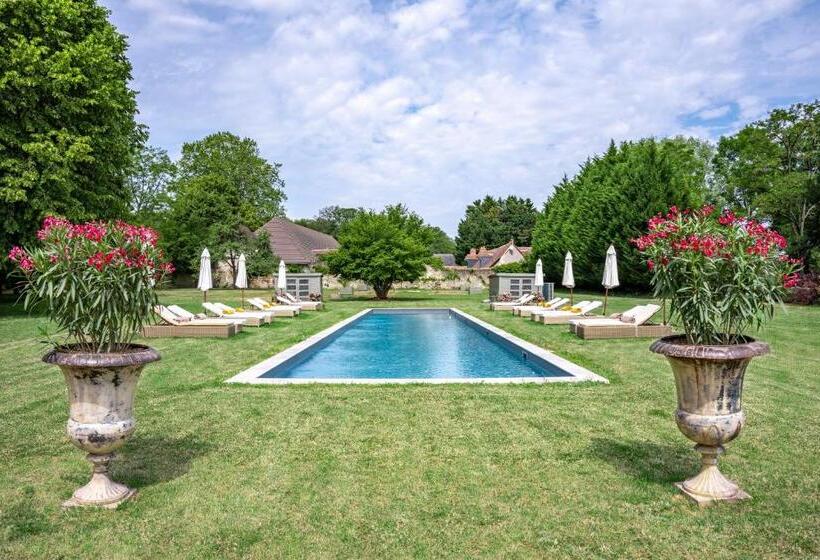 Вилла с 1 спальней и бассейном, Château De Paradis