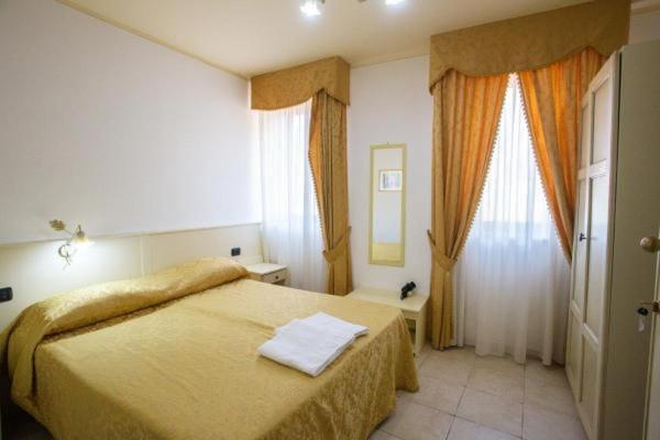 اتاق استاندارد با چشم‌انداز کوهستان, Oz House