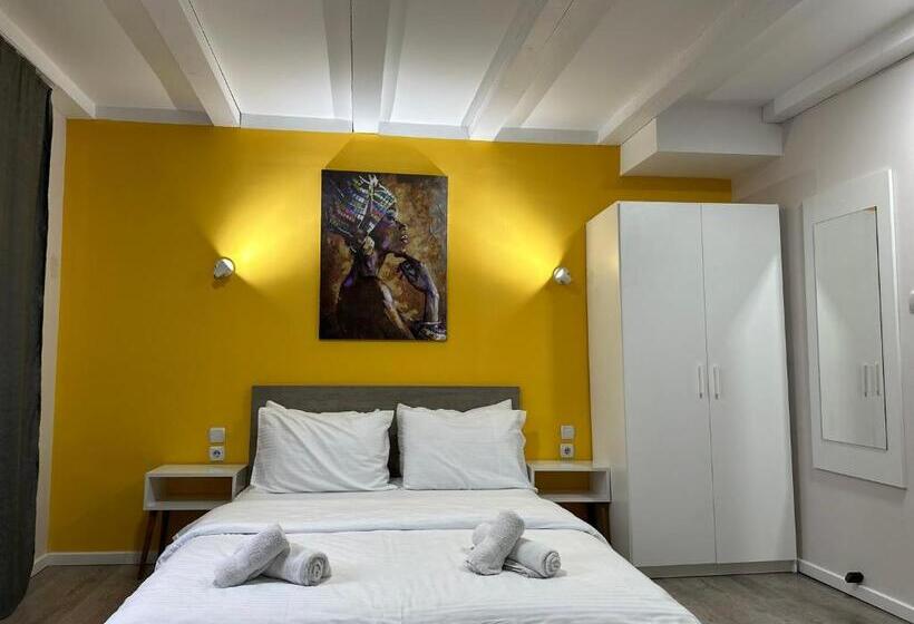 اتاق استاندارد سه نفره, Vila Storia