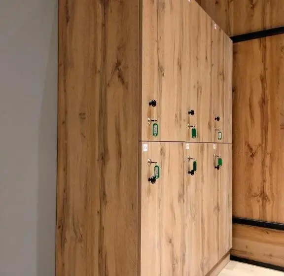 تختخواب در اتاق مشترک, Hostel Bro Astana