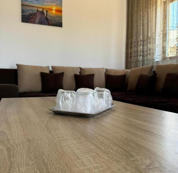 דירת שני חדרים, Casa Selina