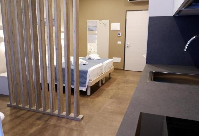 스탠다드 스튜디오, Pianomare Riviera Apartments And Rooms