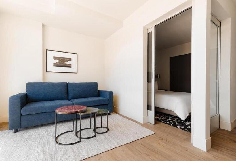 سوییت, Sonder At Pivot