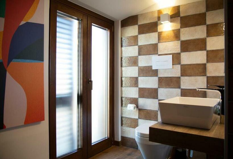 חדר סטנדרט עם מיטת קינג, Mantra Suite&rooms