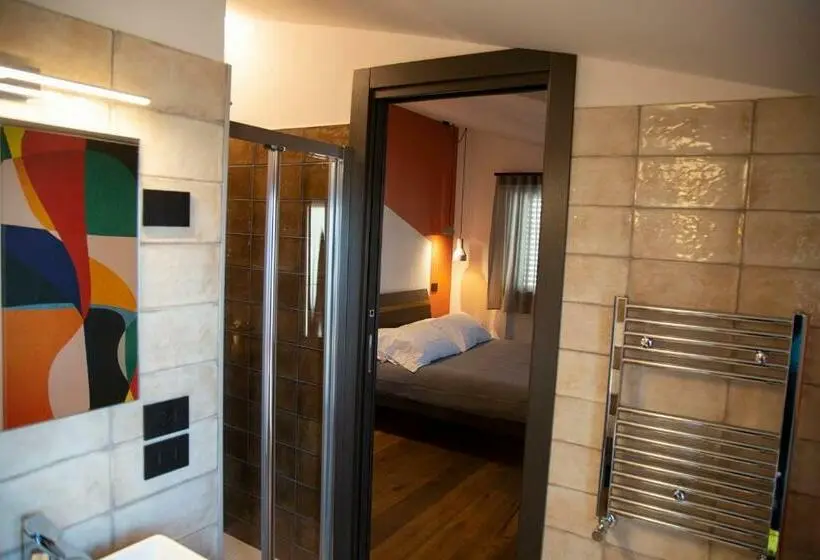 キングサイズベッドのスタンダードルーム, Mantra Suite&rooms