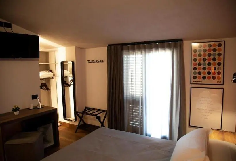 キングサイズベッドのスタンダードルーム, Mantra Suite&rooms