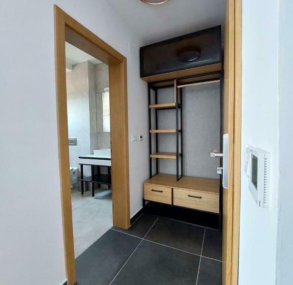 Superior room with lake view, La Vista Luxury Villa