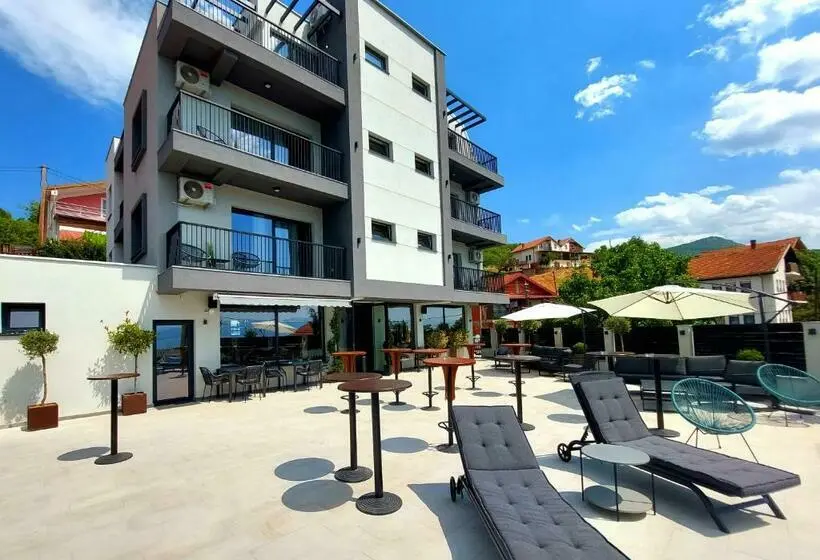 اتاق لوکس با چشم‌انداز دریا, La Vista Luxury Villa