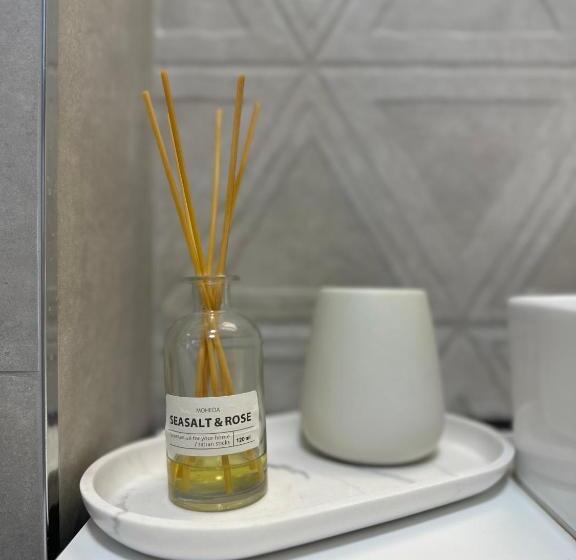 اتاق لوکس با چشم‌انداز دریا, La Vista Luxury Villa