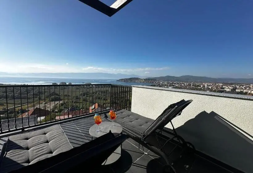 1 Bedroom Apartment Lake View, La Vista Luxury Villa