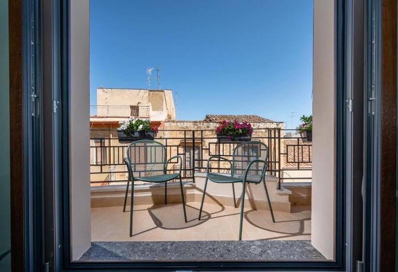 キングサイズベッドのスタンダードルーム, Bed 10.5   Design Suite