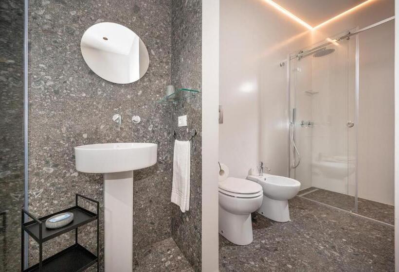 キングサイズベッドのスタンダードルーム, Bed 10.5   Design Suite