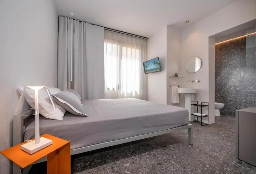 ベーシックルーム, Bed 10.5   Design Suite