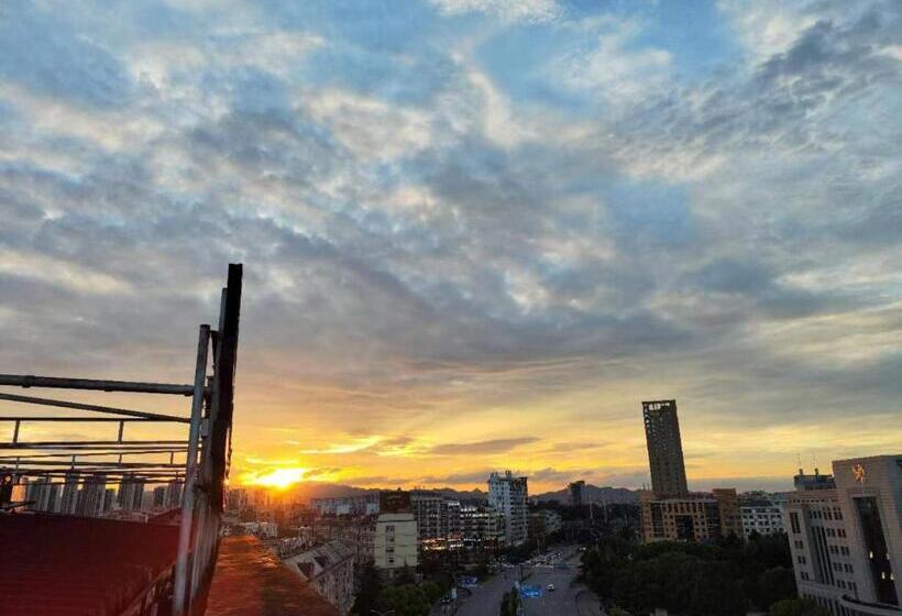 חדר דלוקס יחיד, Byland Star