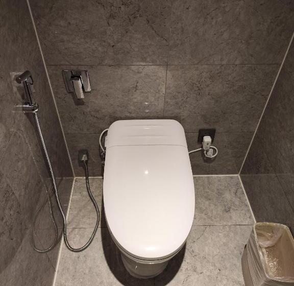 غرفة إدارية فردية, Byland Star