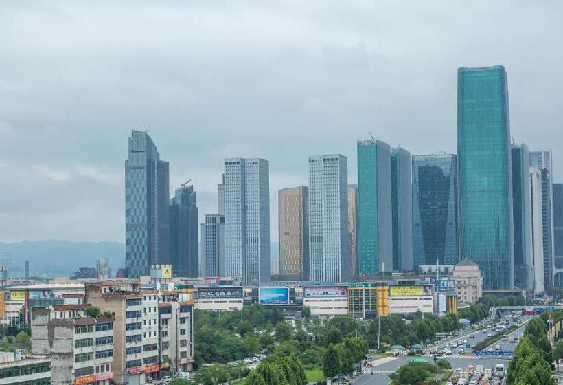 غرفة قياسية سرير كينج, Byland Star