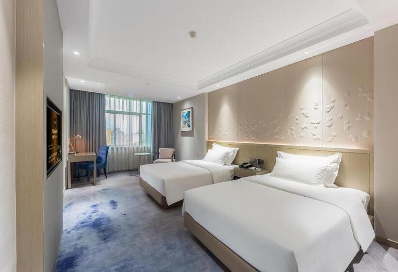 غرفة قياسية, Byland Star