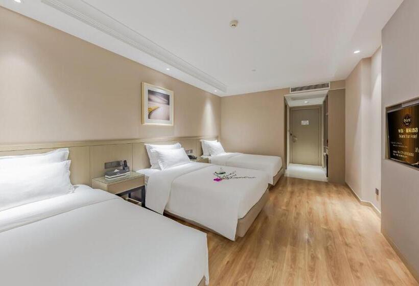 غرفة قياسية ثلاثية, Byland Star