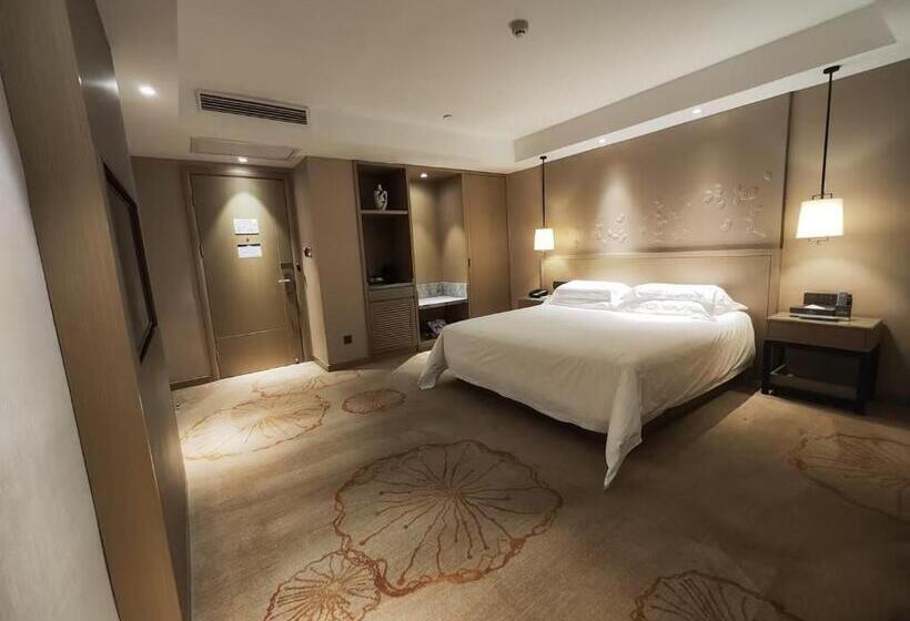 غرفة قياسية سرير كينج, Byland Star