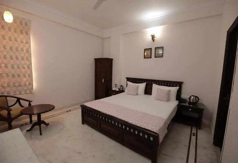 اتاق استاندارد سه نفره, Jai Villa A Boutique