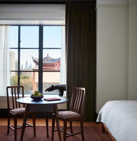 스탠다드 룸, Nine Orchard