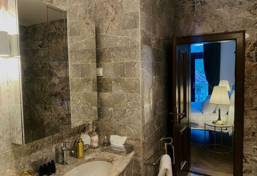 سوئیت با تخت بزرگ, Villa Pomona