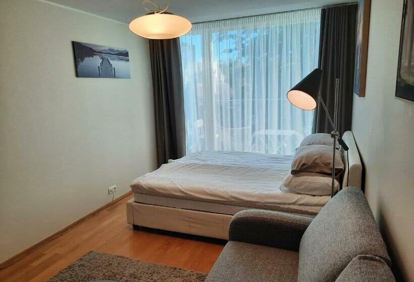 اتاق استاندارد چهارنفره با بالکن, Kena, Rõduga Külaliskorter Aisa 39