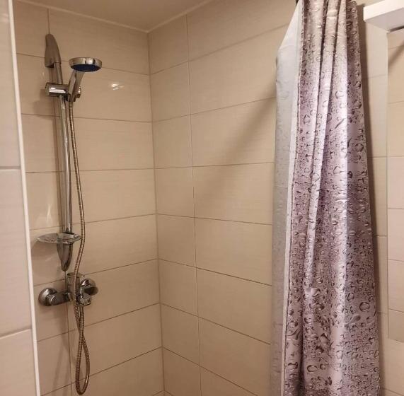 اتاق استاندارد چهارنفره با بالکن, Kena, Rõduga Külaliskorter Aisa 39