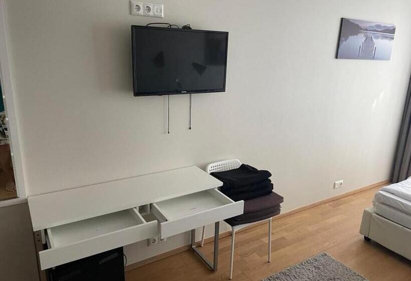 اتاق استاندارد چهارنفره با بالکن, Kena, Rõduga Külaliskorter Aisa 39