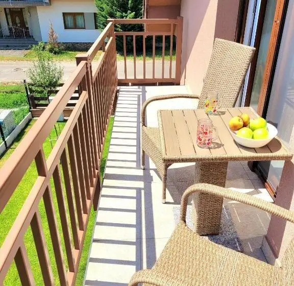 آپارتمان 1 خوابه با تراس, Silver Lodge Vendégház Egerszalók