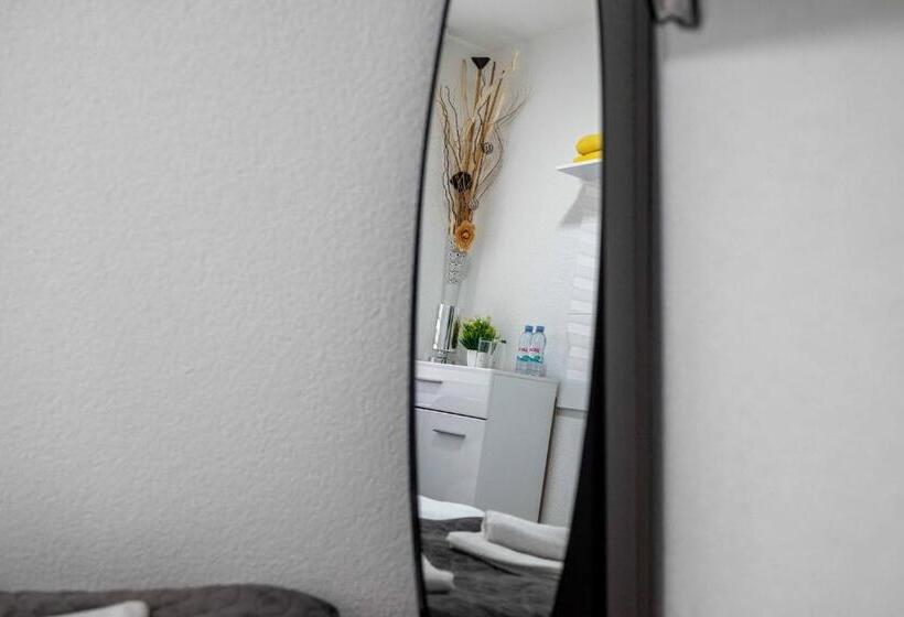 اتاق عادی, The Sun Apartments Brcko