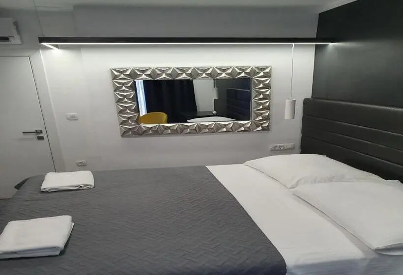デラックスルーム, Mido Rooms