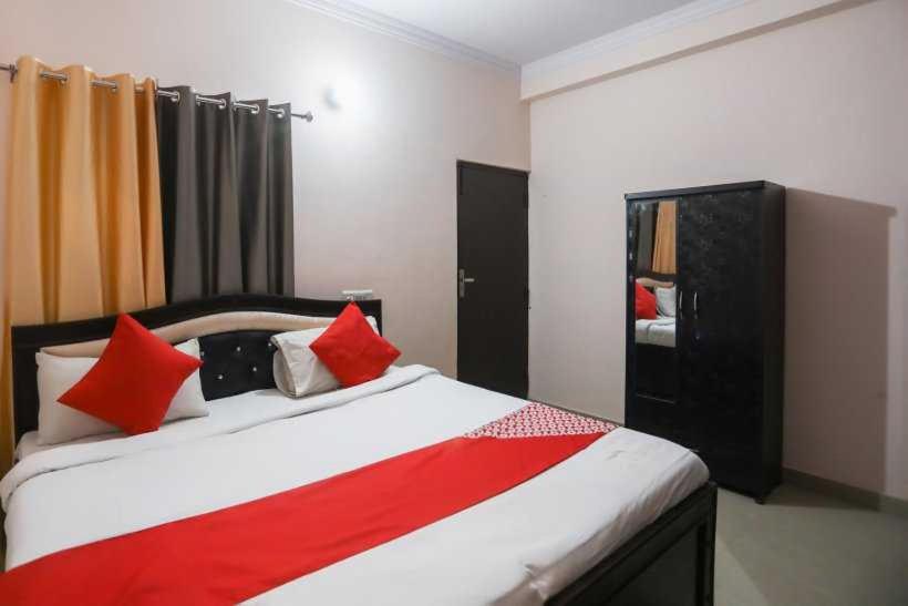 اتاق کلاسیک سه تخته, Pop 91393 Krishna Residency Inn