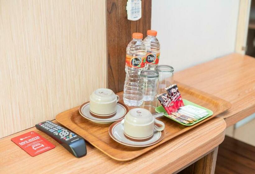 Camera Standard, Reddoorz Plus Syariah @ Jalan Dokter Wahidin Bojonegoro