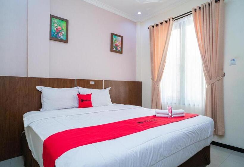 Camera Standard, Reddoorz Plus Syariah @ Jalan Dokter Wahidin Bojonegoro