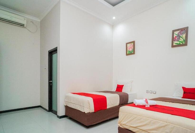 Номер Стандарт, Reddoorz Plus Syariah @ Jalan Dokter Wahidin Bojonegoro