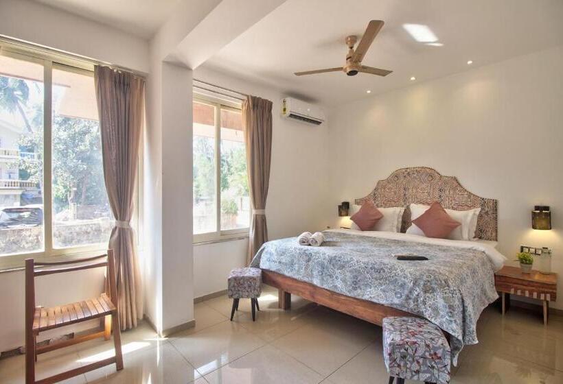 スーペリアトリプルルーム, Ocean Wave   Calangute