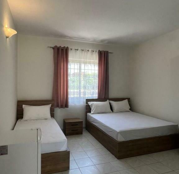 اتاق راحتی سه تخته, Guest House Sala