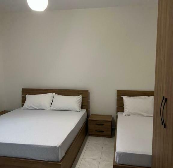 اتاق لوکس سه تخته, Guest House Sala